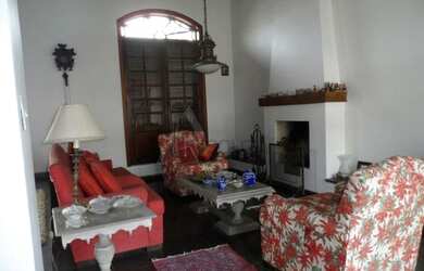 Imagem 2: CASA a Venda, Jardim França, estilo colonial, 298m², 4 suítes, 7 banheiros, quintal, 6 va