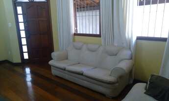 Imagem: Casa para venda o lote possui 2 casas separadas