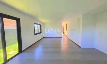 Imagem 7: Casa Excelente com 4 quartos sendo um ampla suíte , vista para o verde , bom jardim e boa