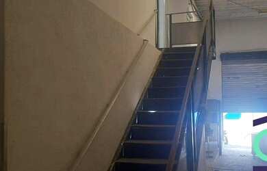 Imagem 2: ALUGA OU VENDE-SE GALPÃO NA ENCRUZILHADA EM SANTOS- SP