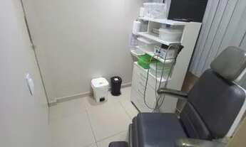Imagem 2: Vendo Sala Comercial no Shopping Millenium Torre Medical Totalmente Mobiliada/ Financia
