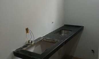 Imagem 3: Aluga-se kitnet com Água , Luz e internet incluso !!!