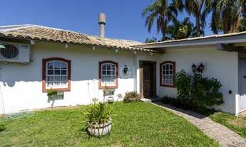 Imagem 2: Casa para Venda - 244m², 3 dormitórios, sendo 1 suites, 2 vagas - Guarujá