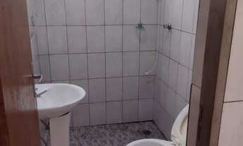 Imagem: Aluga casa com 2 cômodos grandes,500,00