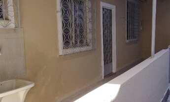 Imagem 2: Alugo casa de vila em Bento Ribeiro. 1 quarto, sala, varanda, cozinha e banheiro.Sem cond