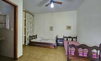 Imagem 3: Casa a venda em peruibe com 5 quartos sendo 3 suites com piscina prox a praia