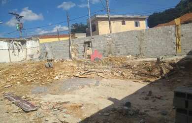 Imagem 6: Terreno plano murado e de esquina - Penha