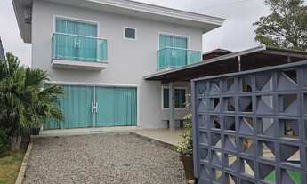 Imagem: Sobrado com piscina na praia da Ubatuba