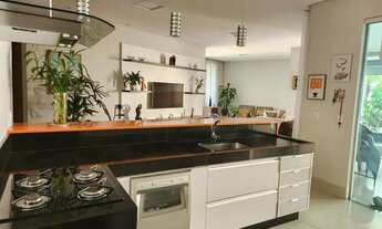 Imagem 6: Sobrado para venda com 243 metros quadrados com 4 quartos