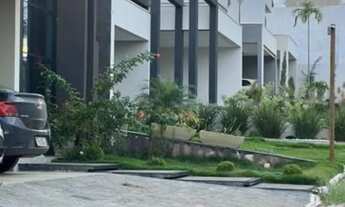 Imagem 4: Ótimo lote dentro de condomínio com casas de alto padrão