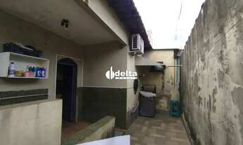 Imagem 6: Casa residencial disponível para venda no bairro Planalto em Uberlândia-MG