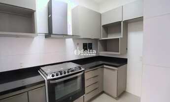 Imagem 5: Casa em condomínio com 3 quartos sendo 1 suíte disponível para locação em Uberlândia - MG