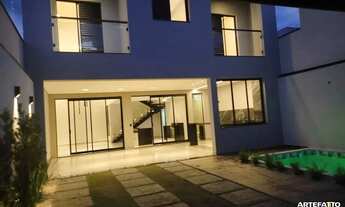 Imagem: Casa assobradada com 3 dormitórios no bairro