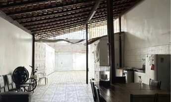 Imagem 2: Casa na Roberto Camelier