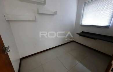 Imagem 4: Casa de luxo com 3 dormitórios e área de lazer no Jardim Jóckei Club A