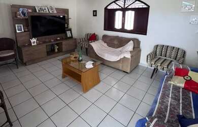 Imagem 3: Ótima casa em Ponta Negra com três quartos sendo uma suíte