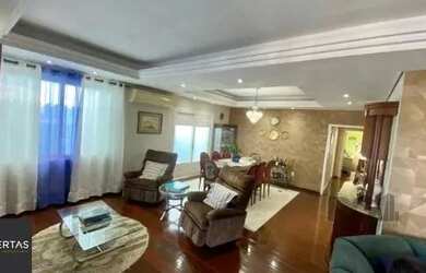 Imagem 6: Casa em Porto Alegre, no bairro Vila Assunção, com 3 dormitório(s), e 3 banheiro