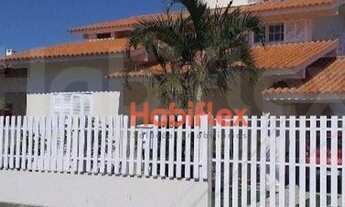 Imagem: Casa a venda, com 5 quartos, em ótima localização