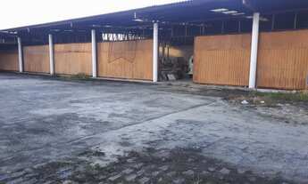 Imagem 4: Terreno de 2.400 metros quadrados, com área coberta de 800 metros quadrados