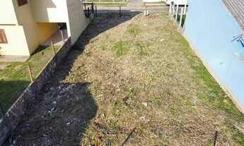 Imagem 6: Terreno pronto para construção a 50m do mar