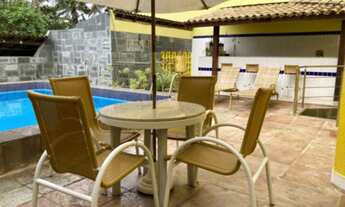 Imagem 3: Casa para venda com 720 metros quadrados com 5 quartos