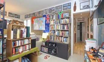 Imagem 2: Apartamento semi mobiliado com 02 dormitórios, sendo 01 suíte, churrasqueira e 02 vagas de