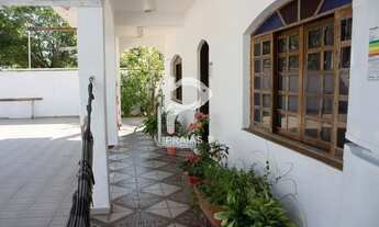 Imagem 2: Casa com piscina e Edícula, 10 suítes, Praia do Pernambuco, Guarujá