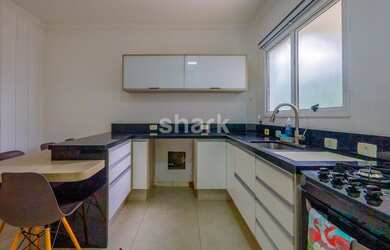 Imagem 5: Casa de condomínio para aluguel possui 160 metros quadrados com 3 quartos