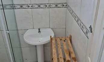 Imagem 6: Aluga-se kitnet Casa com 1 dormitório