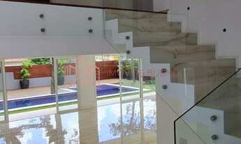 Imagem 4: Casa de condomínio sobrado para venda possui 595 metros quadrados com 4 quartos