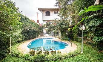 Imagem: Casa Térrea com 4 Dormitórios (2 Suítes)