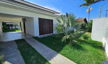 Imagem 2: Casa Alto Padrão Linda com Piscina e área Gourmet no Centro