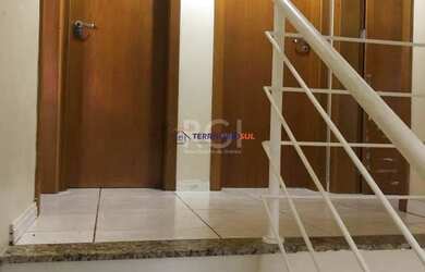 Imagem 7: Casa com 03 dormitórios, 01 suíte, pátio com churrasqueira e 03 vagas de garagem no bairro