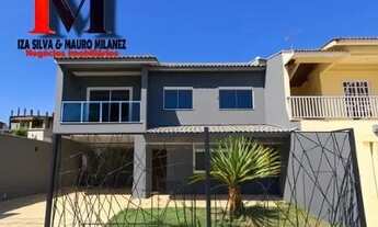 Imagem 2: Casa estilo sobrado com piscina próximo ao shopping