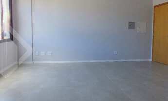 Imagem 3: SALA AMPLA COM LAVABO E VISTA PREDIO COM ELEVADOR