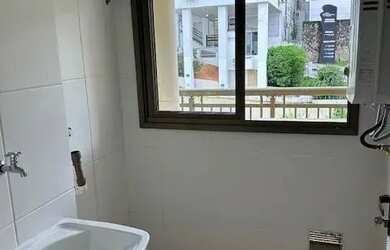 Imagem 14: Apto 3 dormitórios sendo 1 suíte com armários embutidos, split e sacada, bwc suíte complet