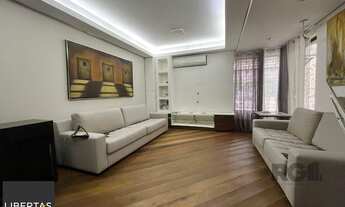 Imagem 3: Casa de três quartos, suíte e quatro vagas de garagem no bairro Menino Deus em Porto Alegr