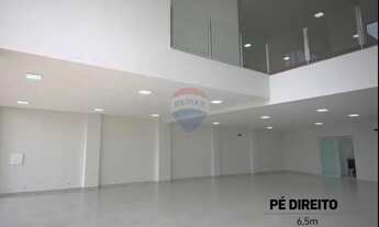 Imagem 5: Locação Imperdível! Sala Comercial de Alto Padrão com Mezanino e Fachada Total em Vidro