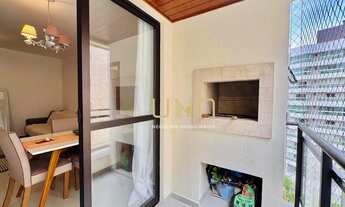 Imagem 6: Apartamento com dois dormitórios e sacada com churrasqueira, no bairro Itacorubi/Florianóp