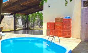 Imagem: Vende-se excelente casa com piscina em Nova
