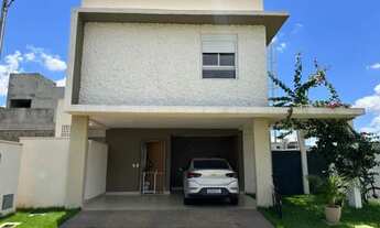 Imagem 2: Sobrado no condomínio Jardins Parma, sentido Senador Canedo, 4qts, 3sts + lavabo