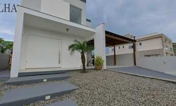 Imagem: Casa à venda no bairro Carianos - Florianópolis/SC