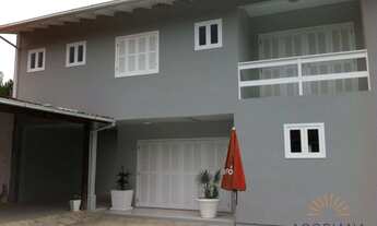 Imagem: Linda casa no Rio Tavares