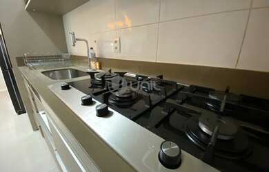 Imagem 6: Apartamento 3 dormitórios sendo 1 suíte, 2 vagas e HB, vista livre e condomínio clube. Est