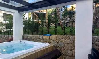 Imagem 2: Casa de condomínio para venda tem 220 metros quadrados com 3 quartos