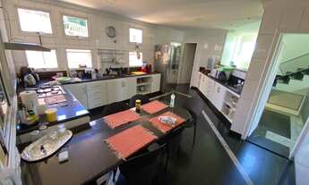 Imagem: MARAVILHOSA CASA DE 6 QUARTOS NO BAIRRO