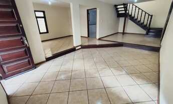 Imagem: Casa na Imbetiba c/ 4qts, send 2suítes