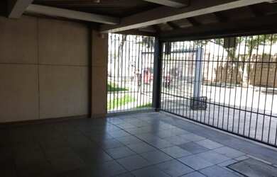 Imagem 2: Casa para Venda - 228m², 4 dormitórios, sendo 2 suites, 3 vagas - Medianeira