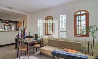 Imagem 6: Casa para Aluguel - Santa Cruz, 3 Quartos, 305 m2