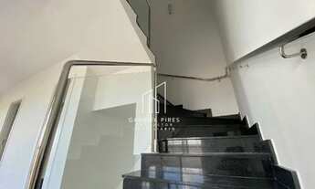 Imagem 7: Duplex com Quatro Suítes e Piscina Privativa em Condomínio Completo